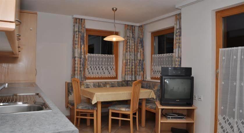 Ferienwohnung Haus Gentiana Samnaun Exterior foto